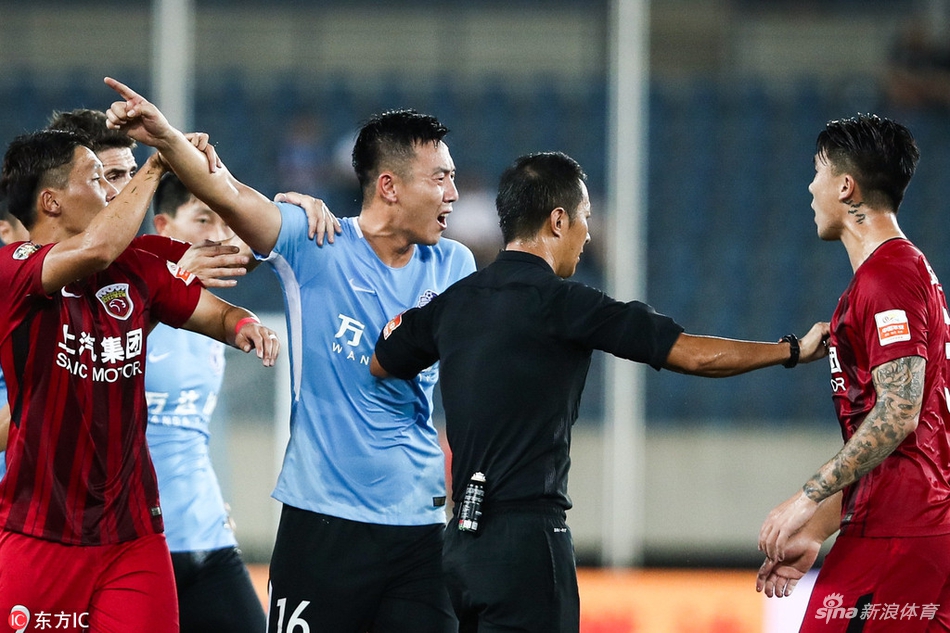 秦升与石柯对峙