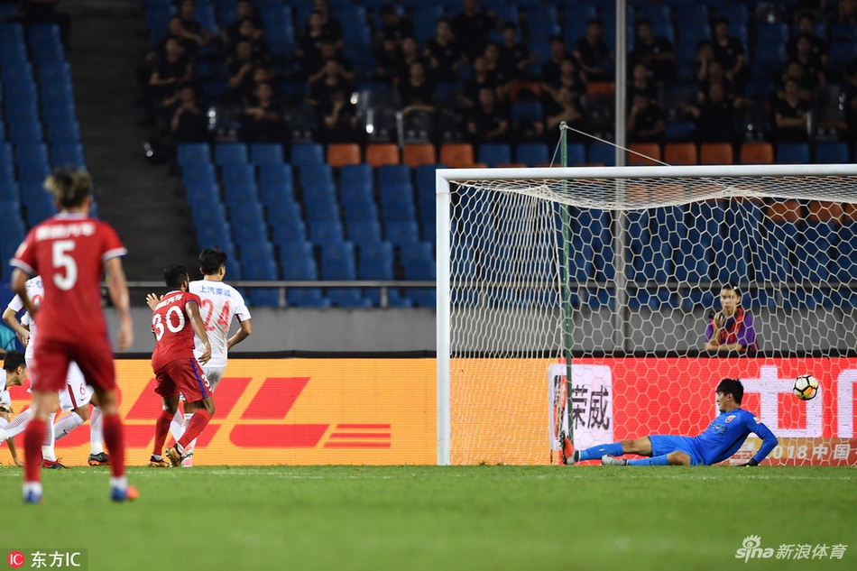 大摩托破门瞬间