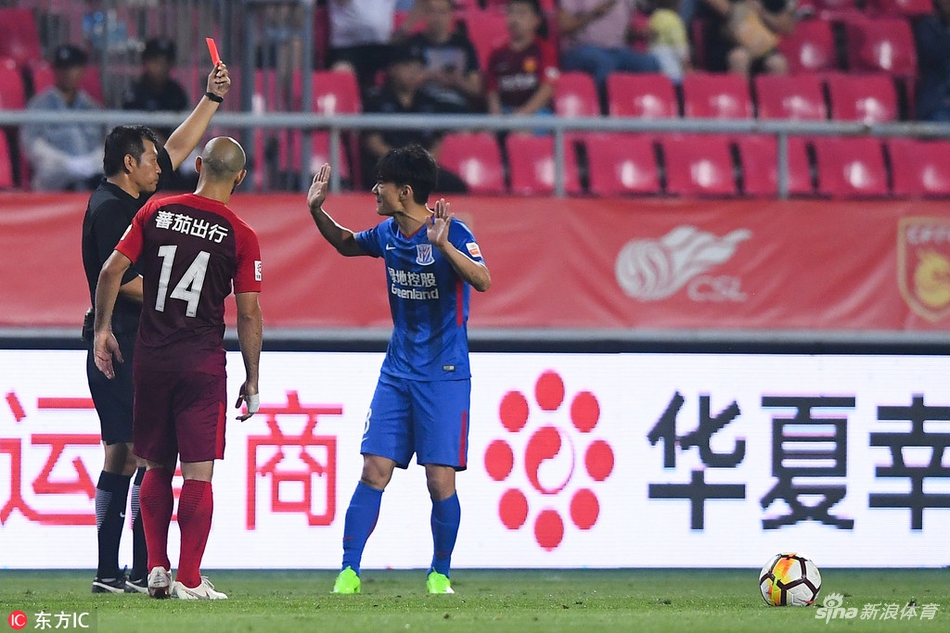 张璐替补登场染红