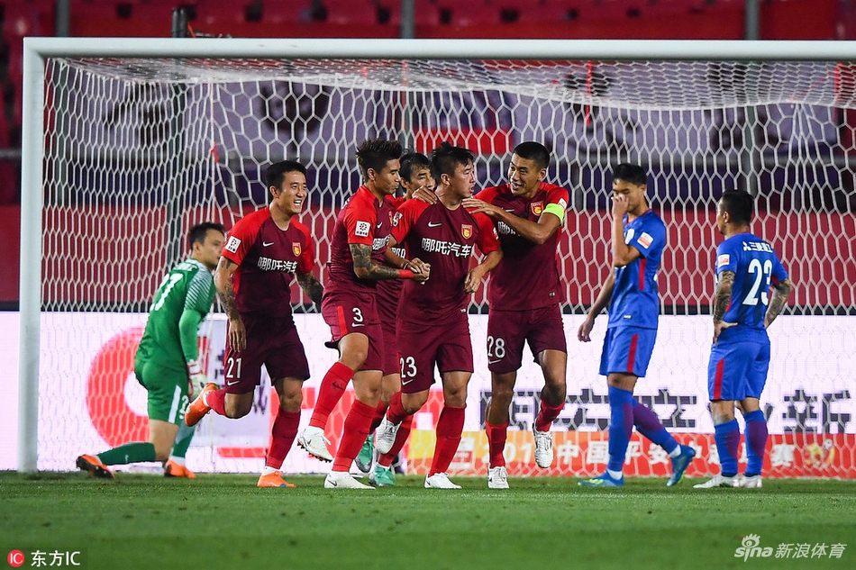 任航头球打破僵局