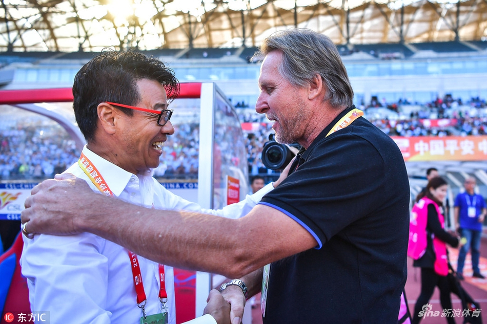 吴金贵和舒斯特尔赛前热聊