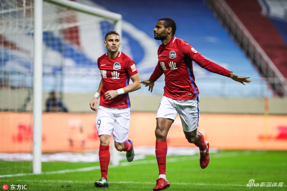 里卡多闪击得手