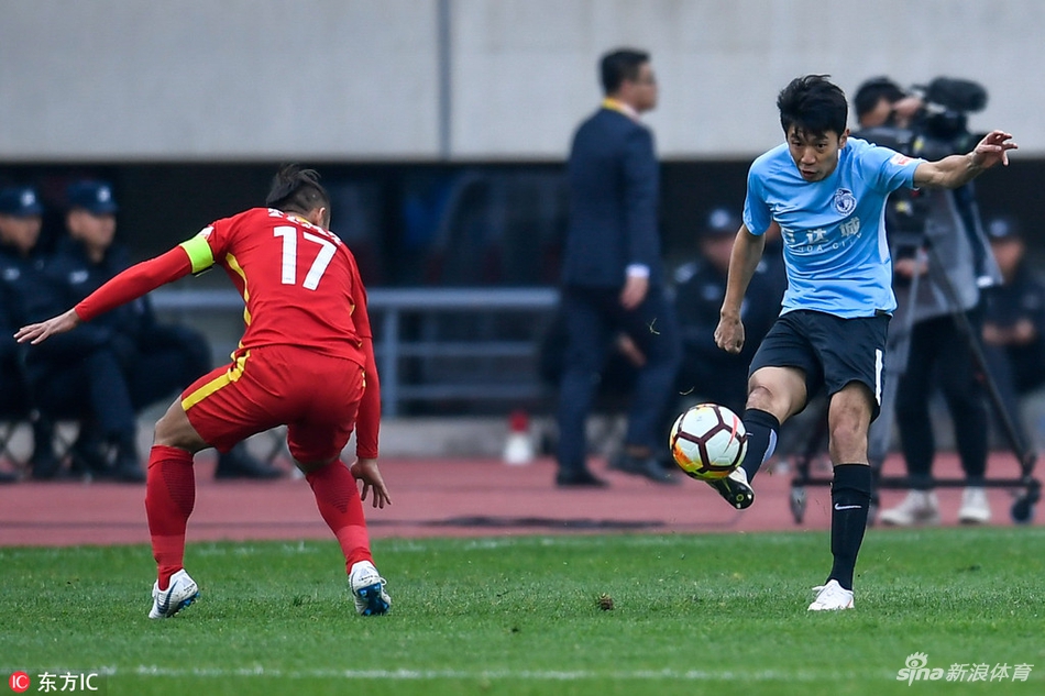 范晓冬盯防对手