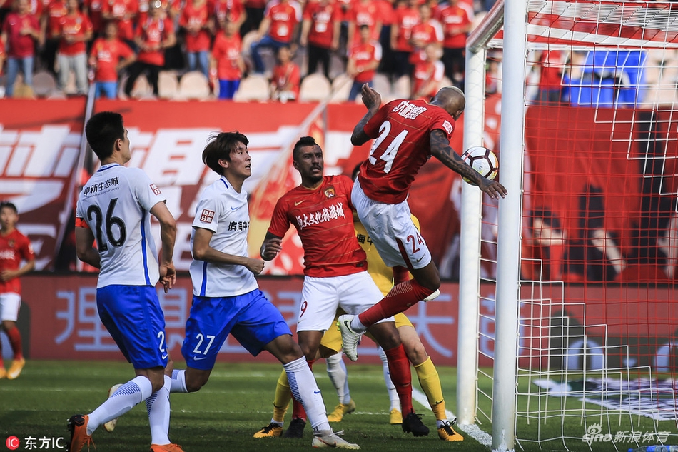 塔利斯卡后点头球破门