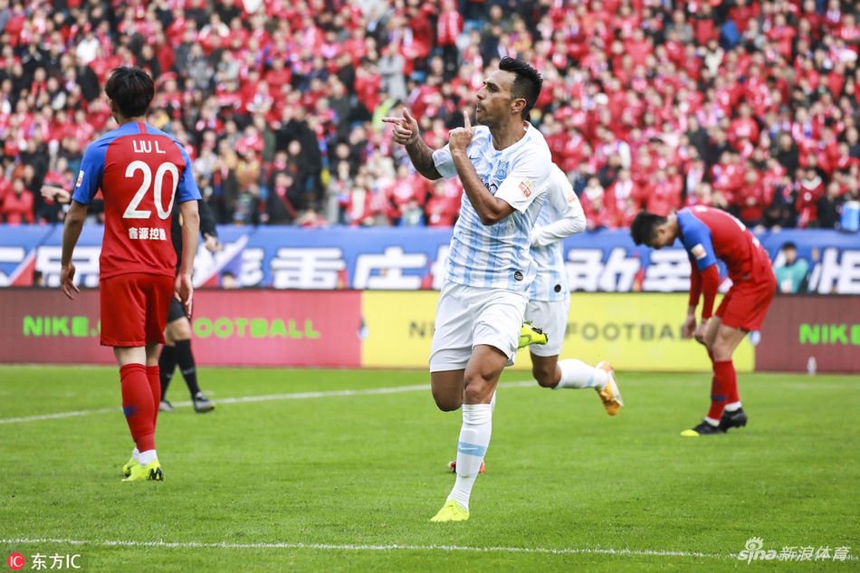 扎哈维标志性庆祝