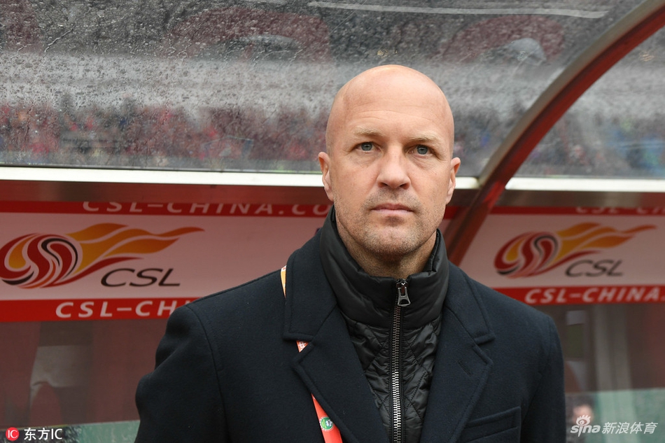 斯威主帅小克鲁伊夫