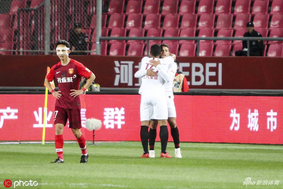 胡尔克、埃神庆祝