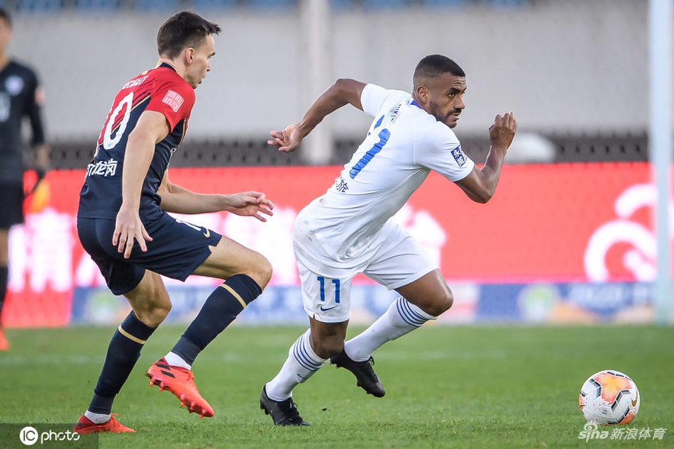 穆里奇摆脱塞尔纳斯