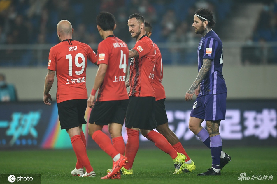 [中超]天津津门虎1-6上海海港