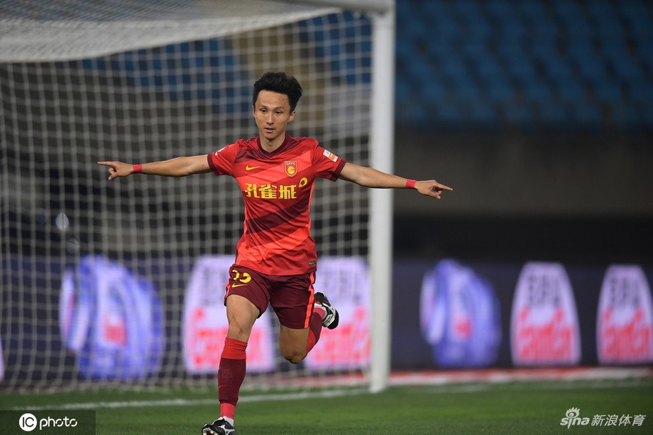 尹鸿博替补破僵局