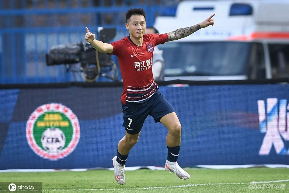 [中超]重庆两江竞技4-0广州城
