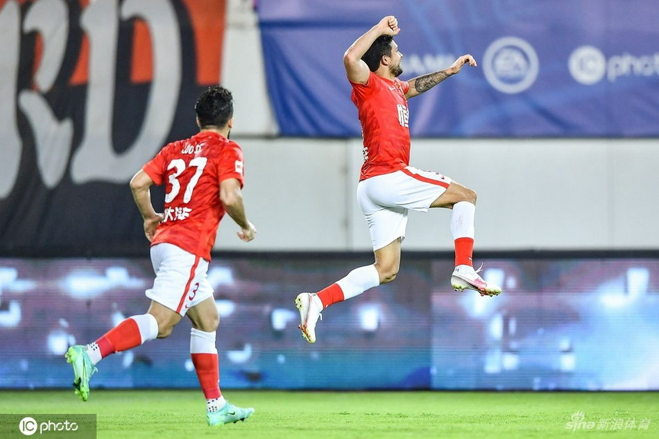 [中超]广州队2-1山东泰山