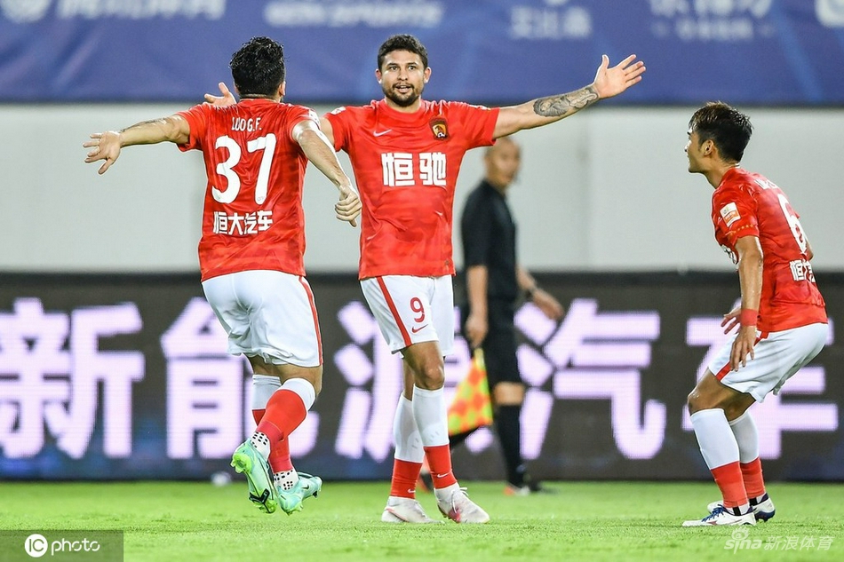 [中超]广州队2-1山东泰山