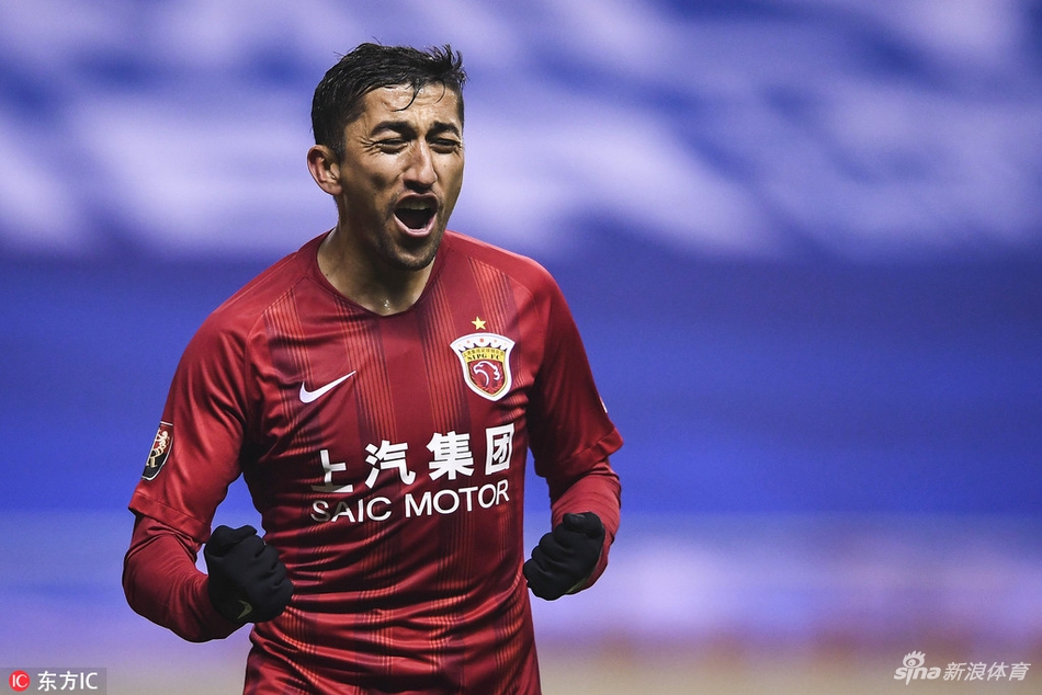 艾哈迈多夫锦上添花