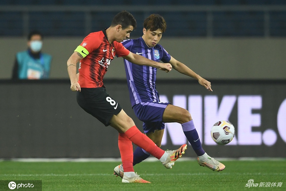 奥斯卡半场助攻梅开二度