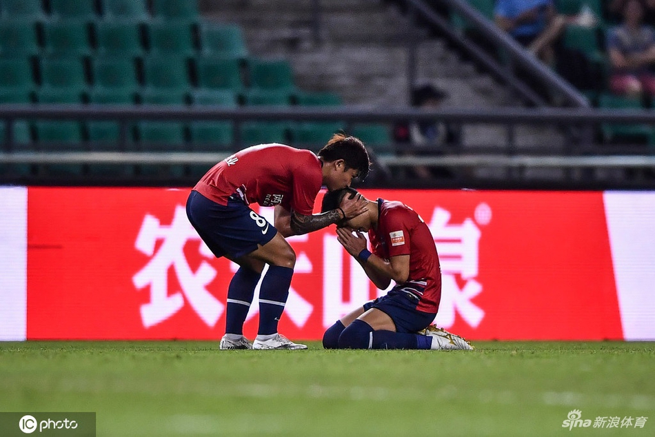 [中超]重庆两江竞技2-2沧州雄狮