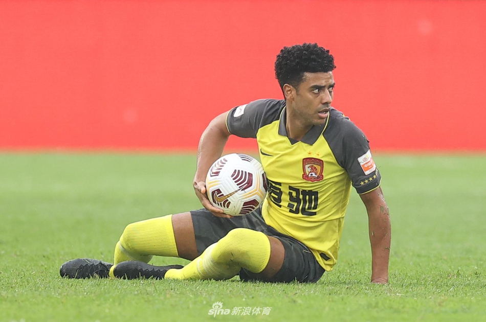 新浪直击山东泰山VS广州队