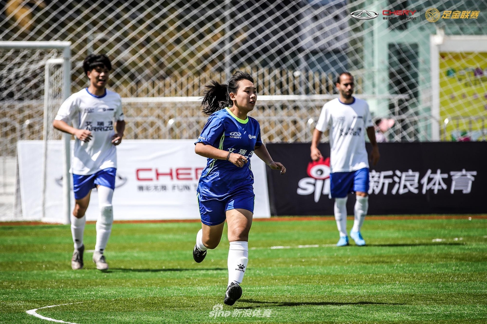 艾瑞泽足金联赛南京站预赛精彩瞬间