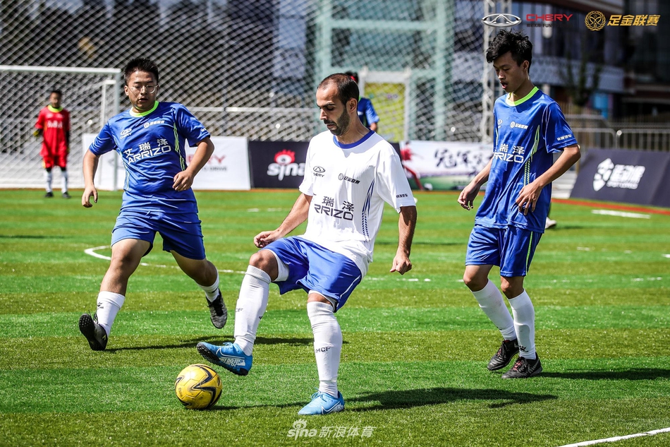 艾瑞泽足金联赛南京站预赛精彩瞬间