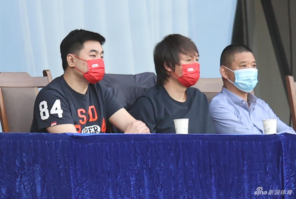 新浪直击武汉队1-3上海申花