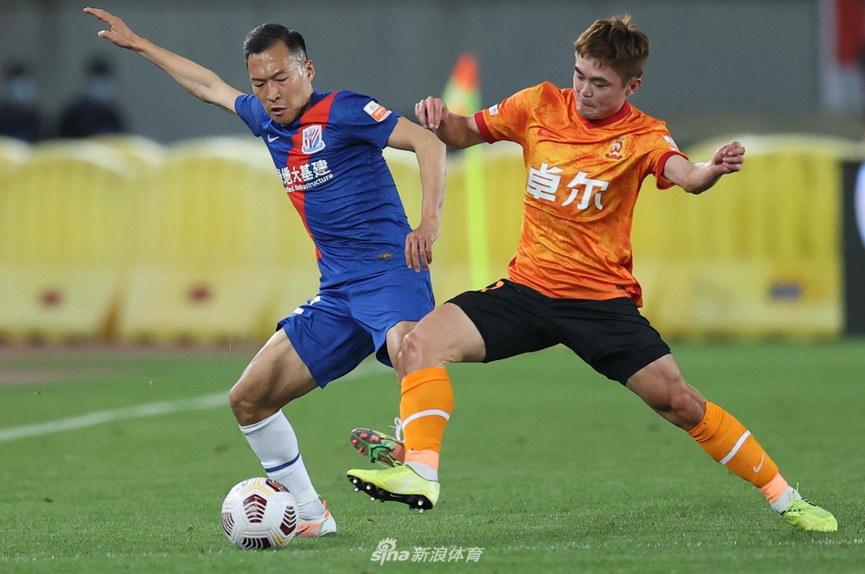 新浪直击武汉队1-3上海申花