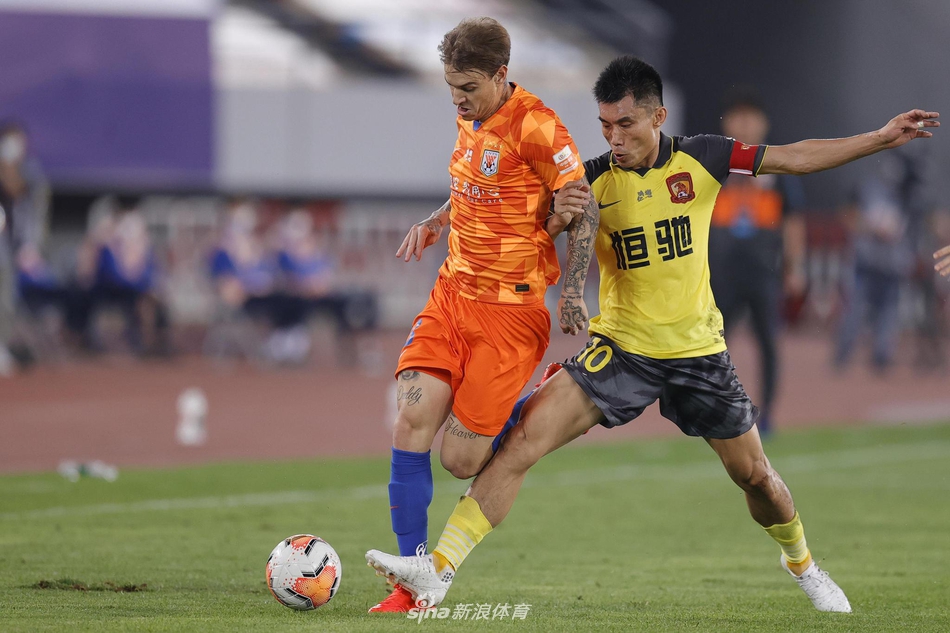 郑智防守格德斯