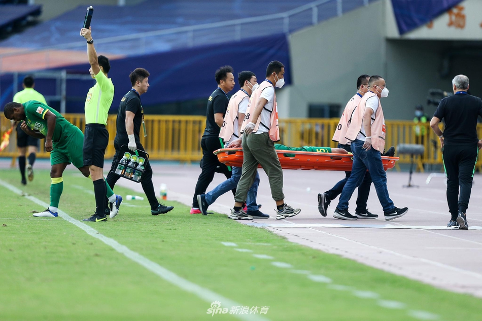 奥古伤退费尔南多替补登场