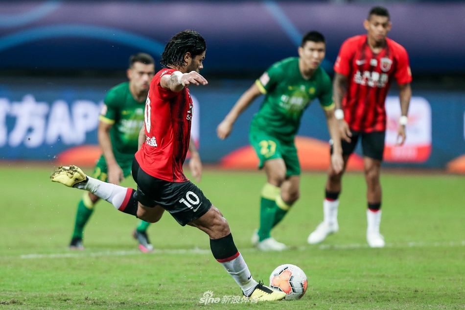 胡尔克点射瞬间