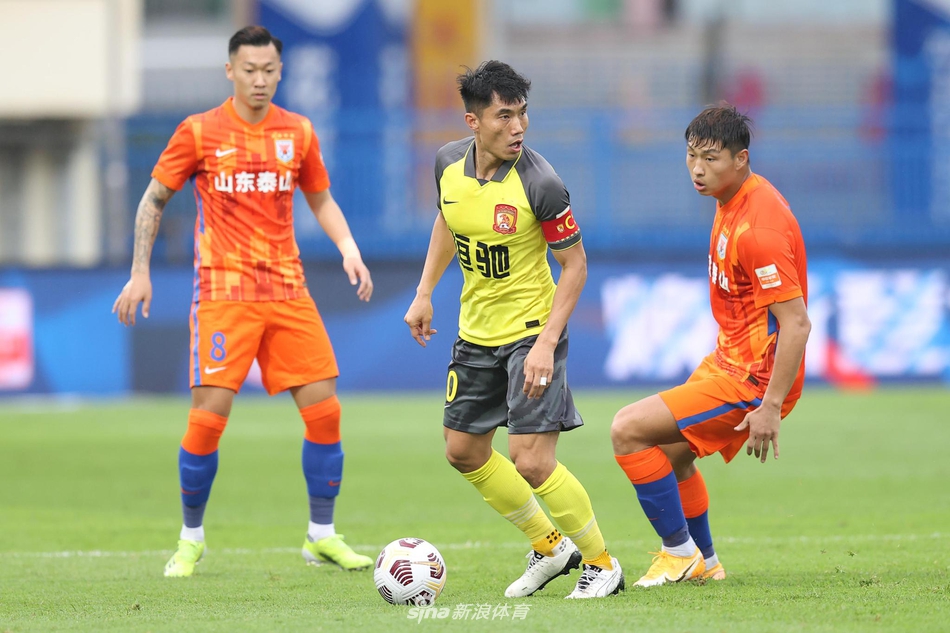 新浪直击山东泰山VS广州队
