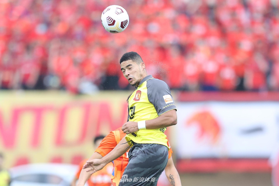 新浪直击山东泰山VS广州队