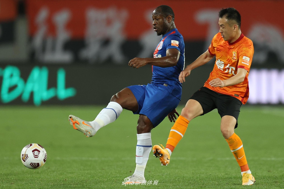 新浪直击武汉队1-3上海申花