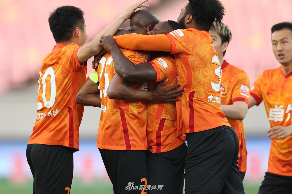 新浪直击武汉队1-3上海申花