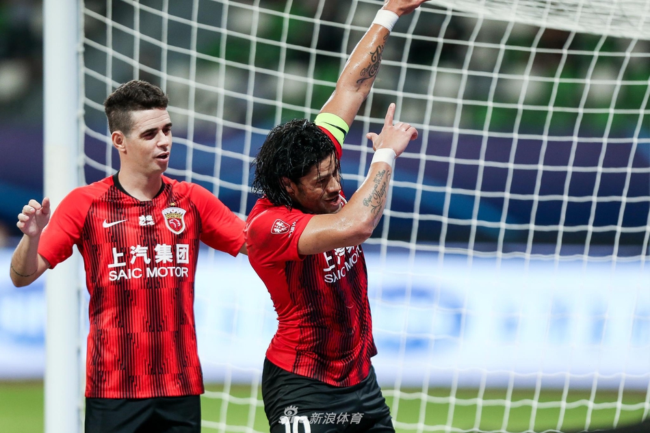 胡尔克点射破门