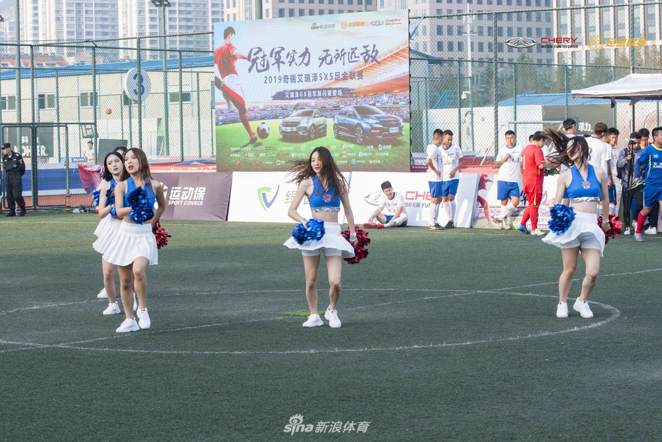 舞动青春!啦啦宝贝热舞闪耀青岛