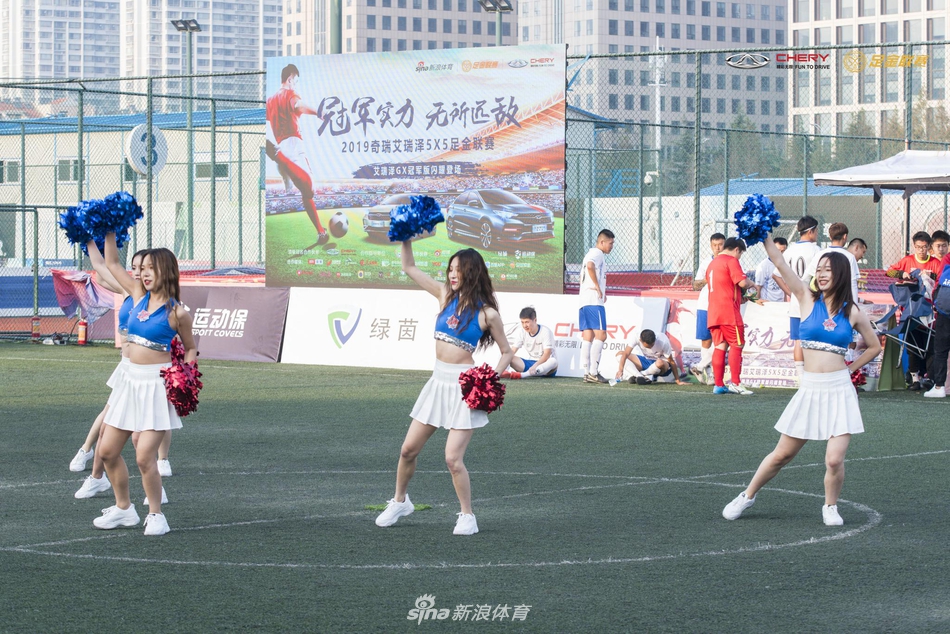 舞动青春!啦啦宝贝热舞闪耀青岛