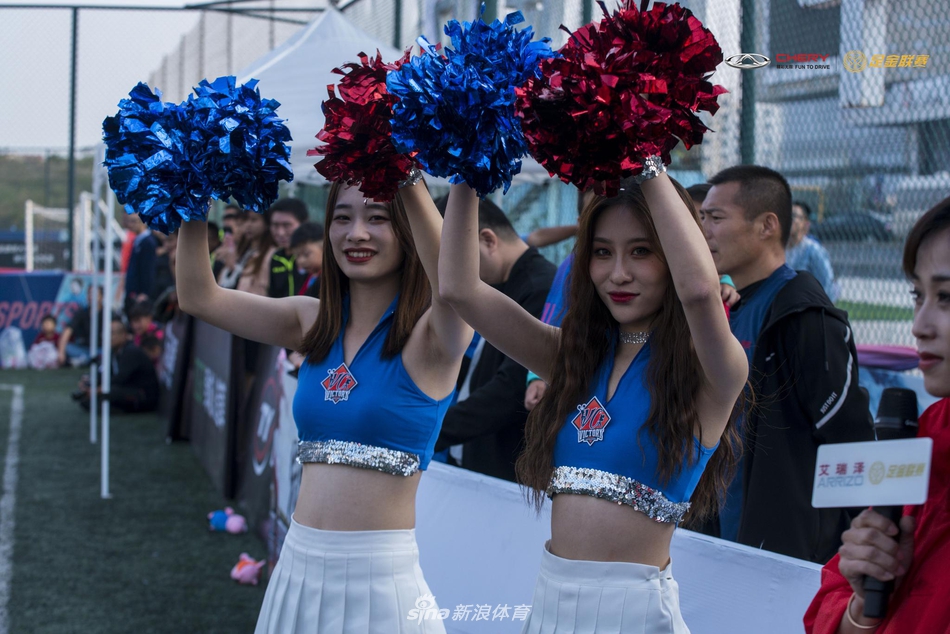 舞动青春!啦啦宝贝热舞闪耀青岛