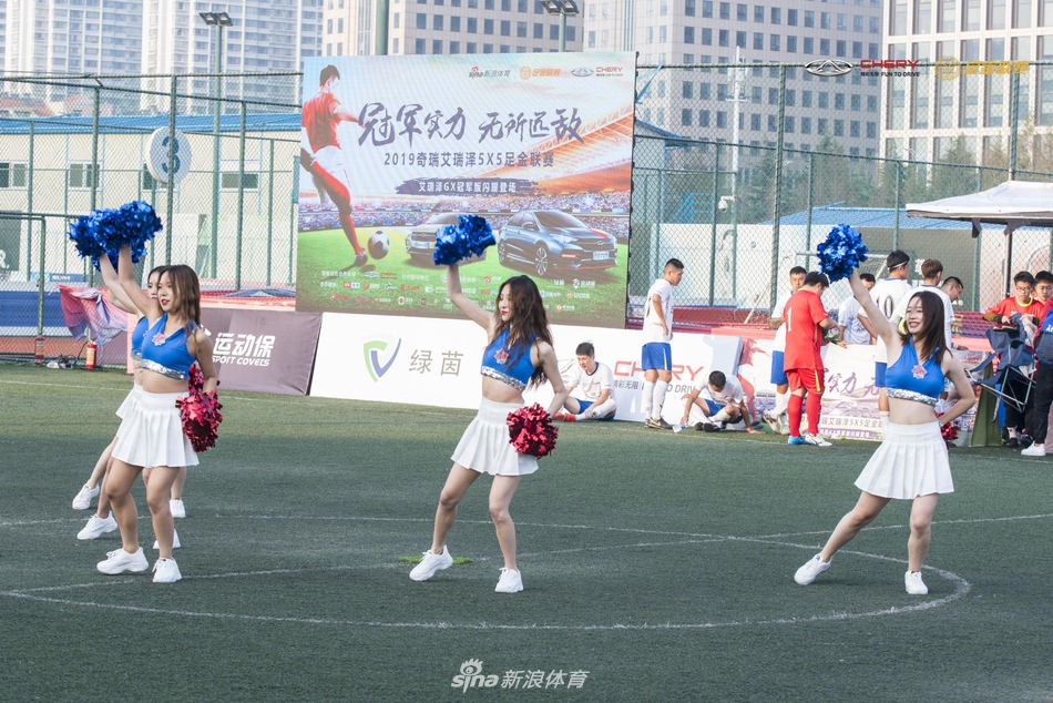 舞动青春!啦啦宝贝热舞闪耀青岛