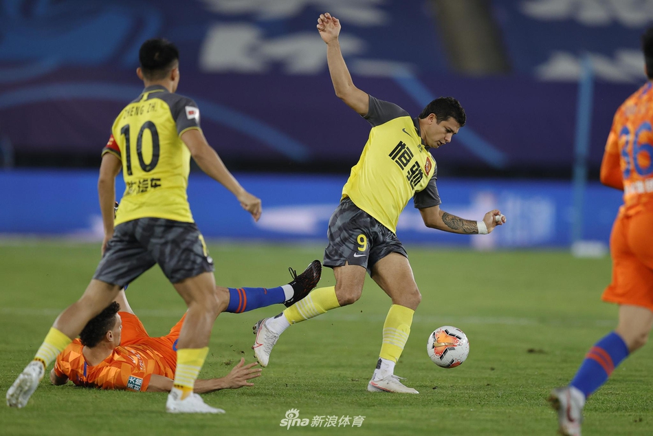 艾克森在比赛中