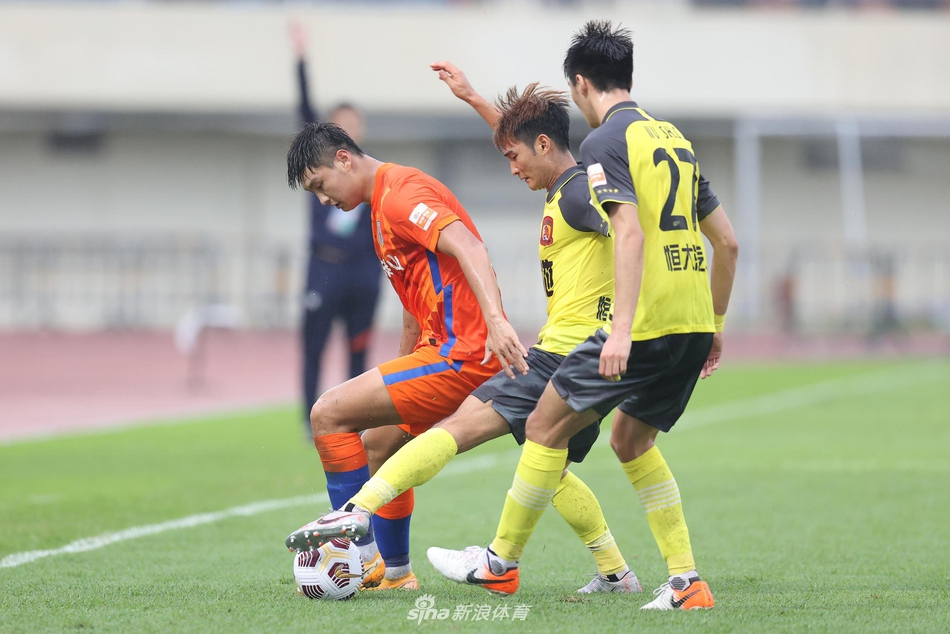 新浪直击山东泰山VS广州队