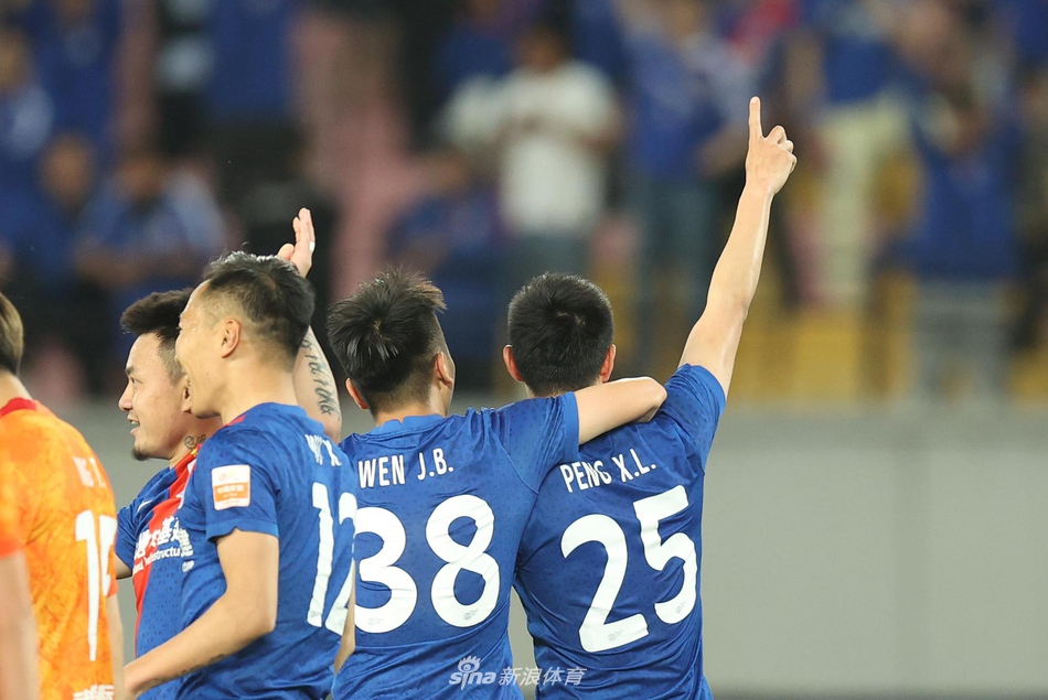 新浪直击武汉队1-3上海申花