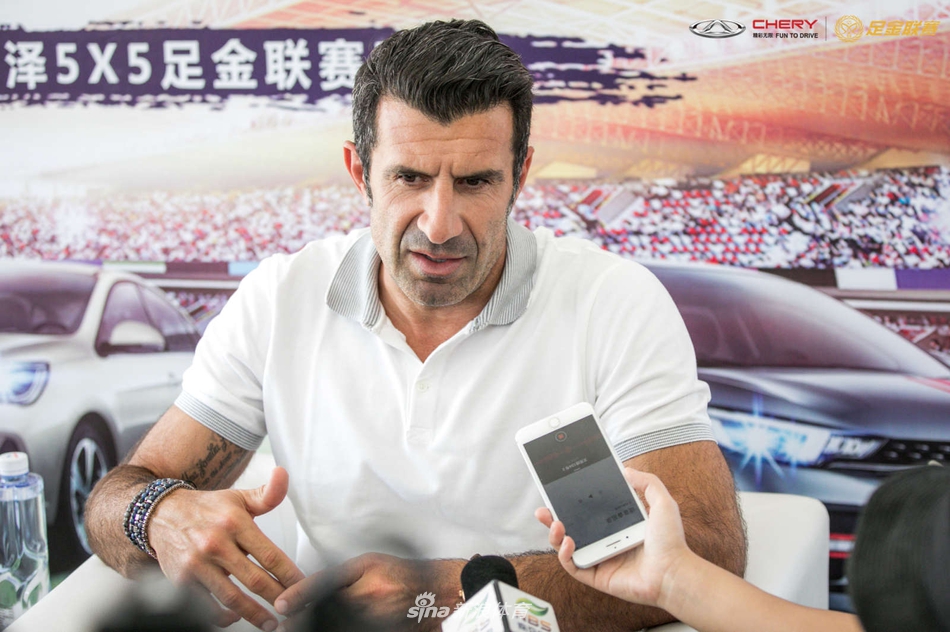 世界足球先生菲戈助阵足金联赛