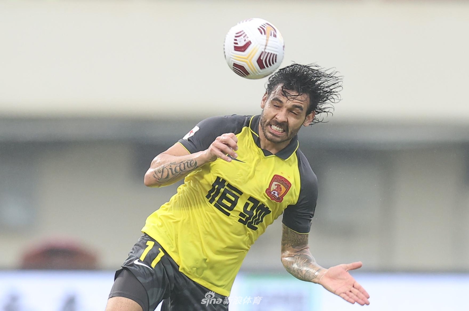 新浪直击山东泰山VS广州队