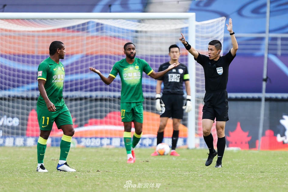 巴坎布进球越位在先