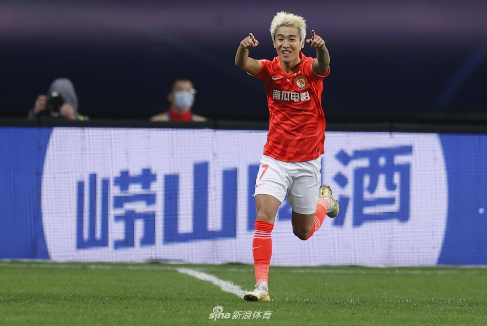 韦世豪扳回一球