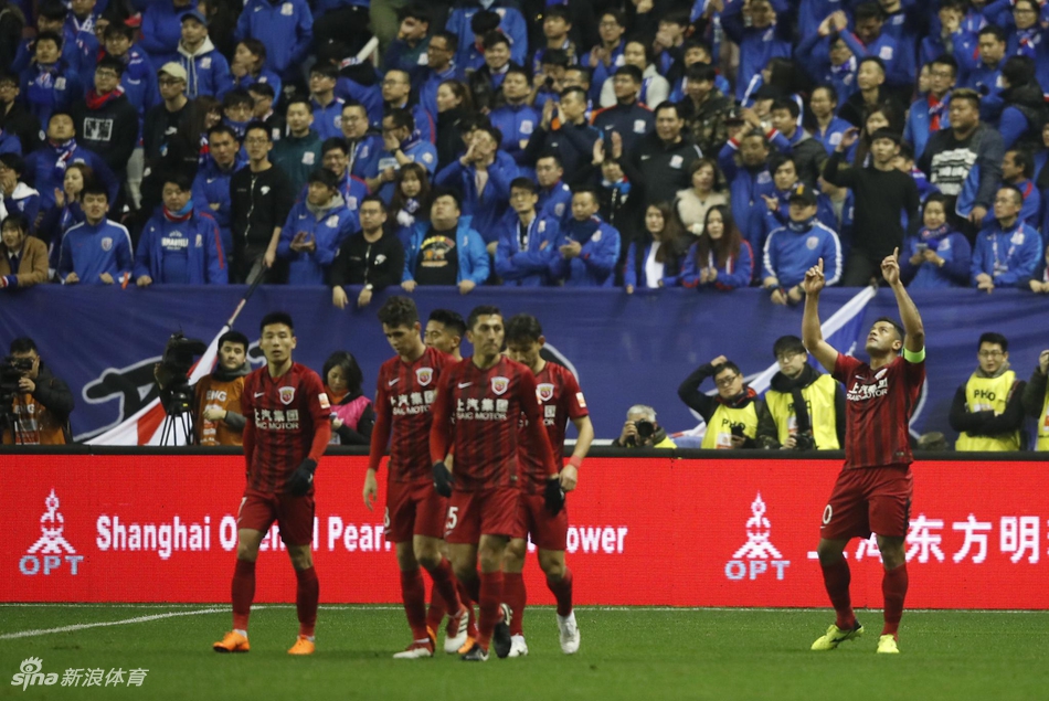 上港客场取得领先