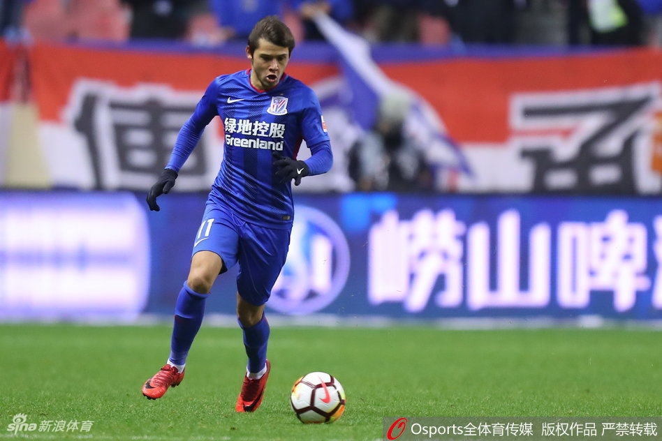 罗梅罗带球瞬间