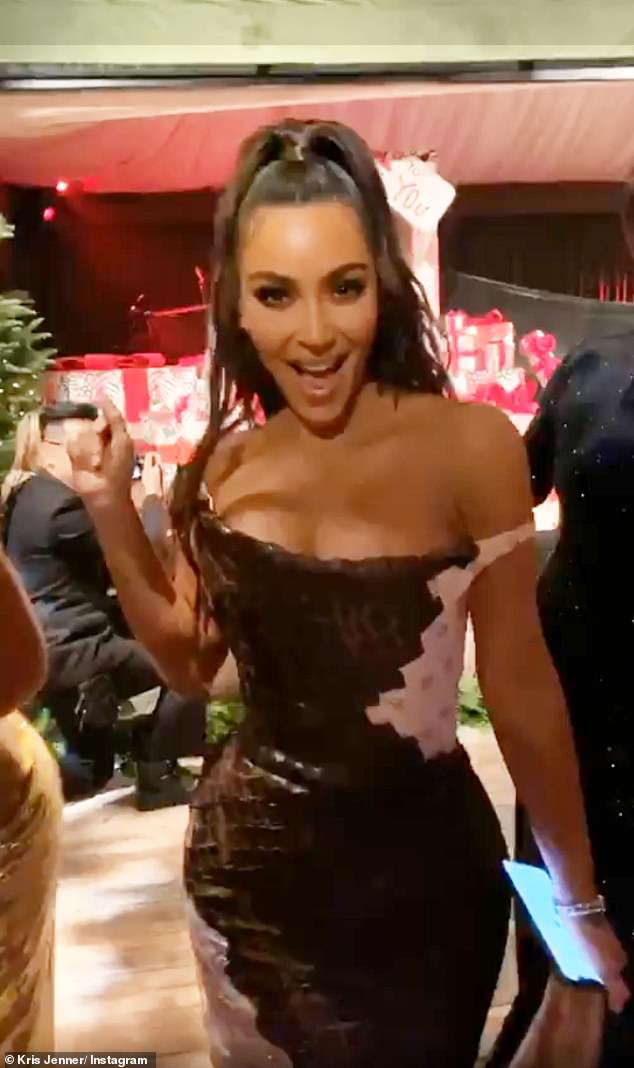 NBA颤抖吧!卡戴珊姐妹合体开圣诞大趴