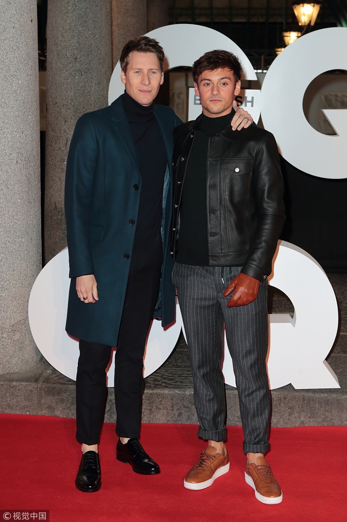 跳水金童戴利与丈夫出席活动