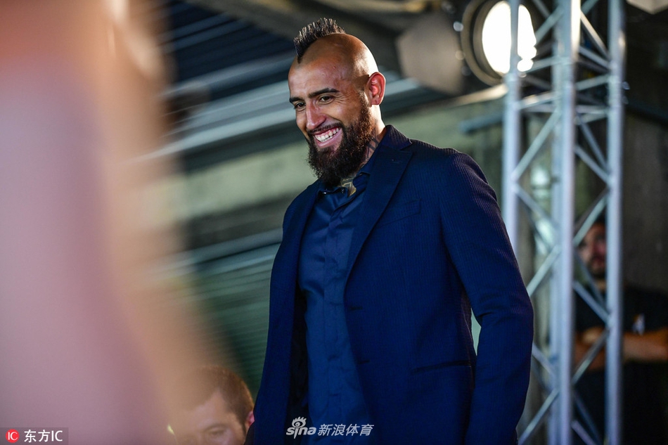 比达尔巴萨球衣发布