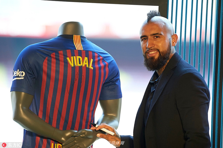 比达尔巴萨球衣发布